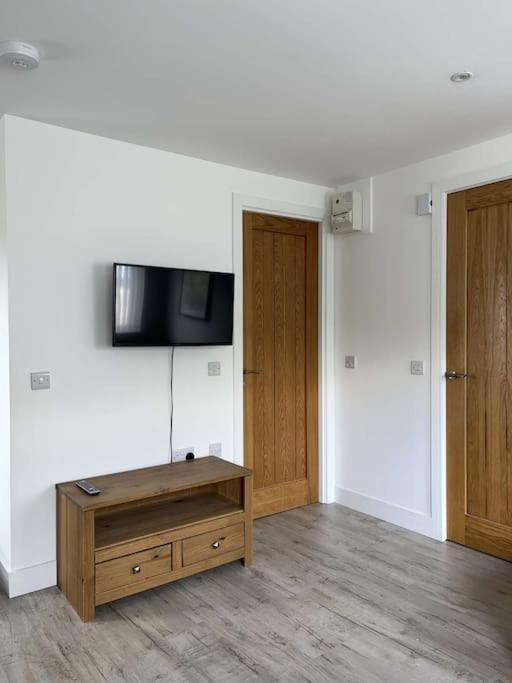 Lovely One Bed, Open Plan Apartment.